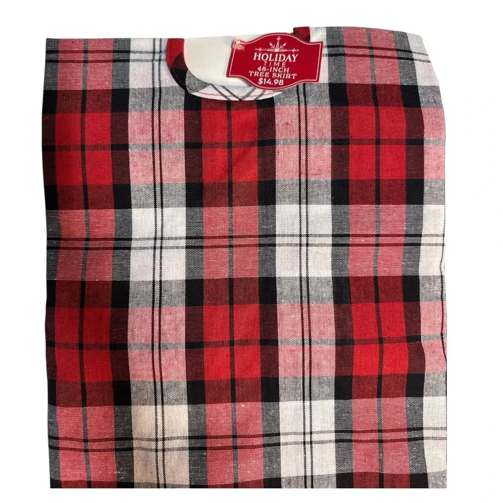 NEW Holiday Time 48 Inch Round‎ Christmas Tree Skirt Red & White Buffalo Plaid